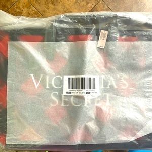 Brand new Victoria’s Secret tote bag !